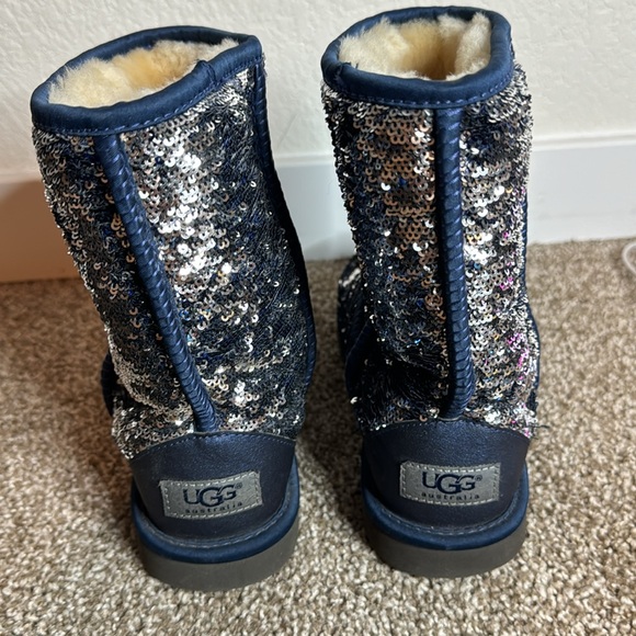 NWOT Blue Sparkle Ugg Boots - Picture 4 of 5